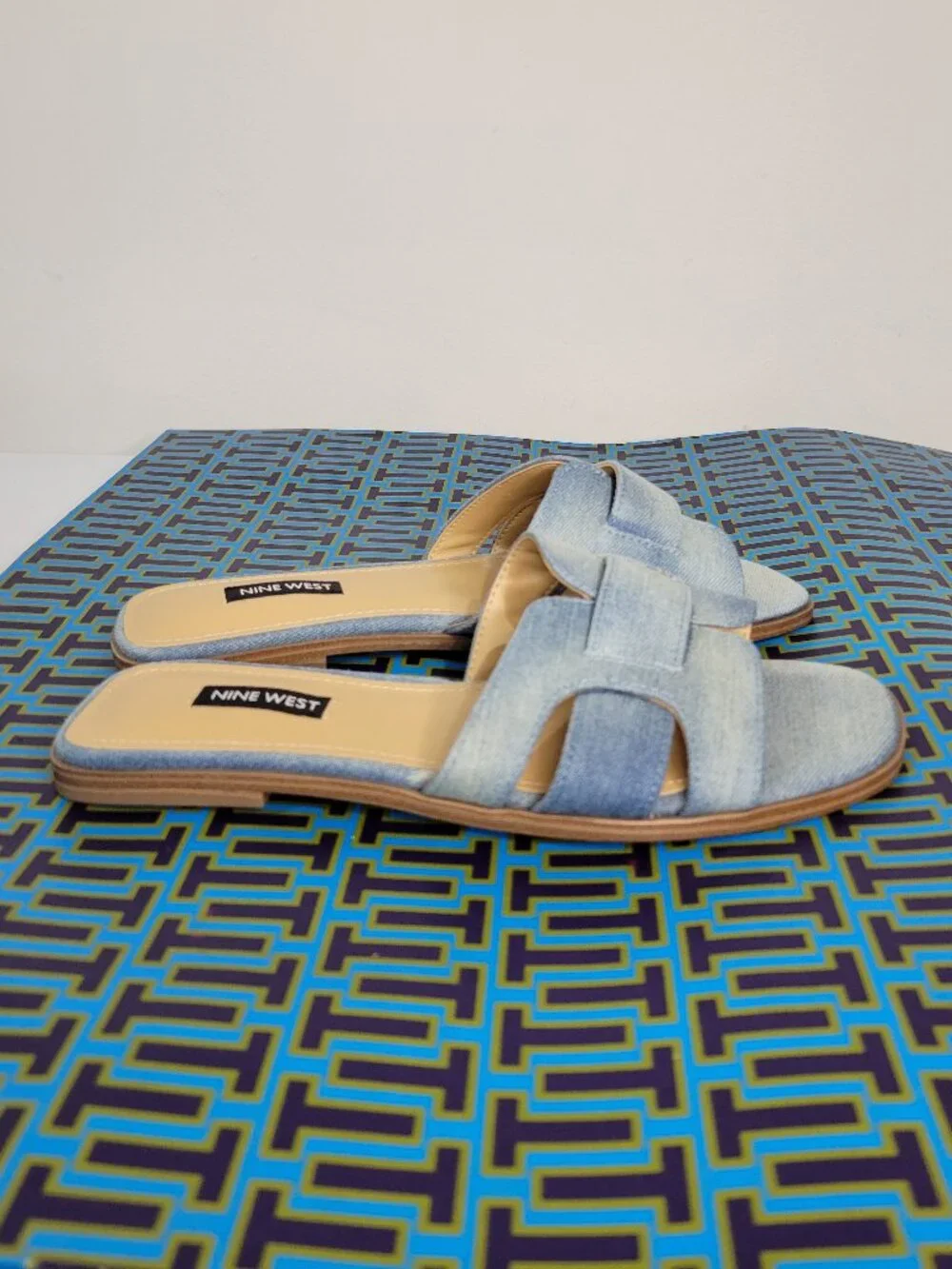 Nine West Light Denim Sandals NWT Sz 7.5 - Picture 5 of 8